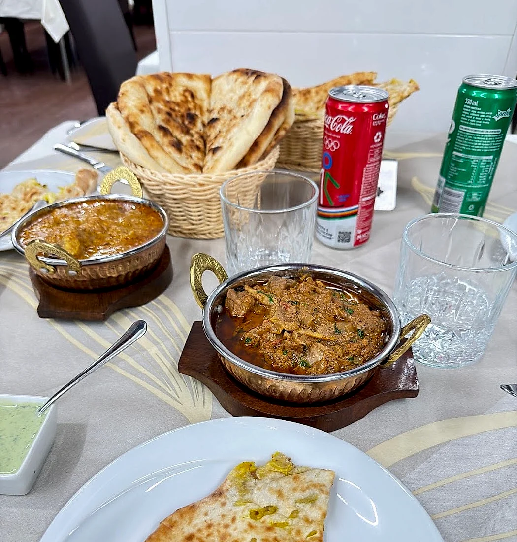 Lahori Dera ristorante pakistano — i nostri piatti e l'ambiente